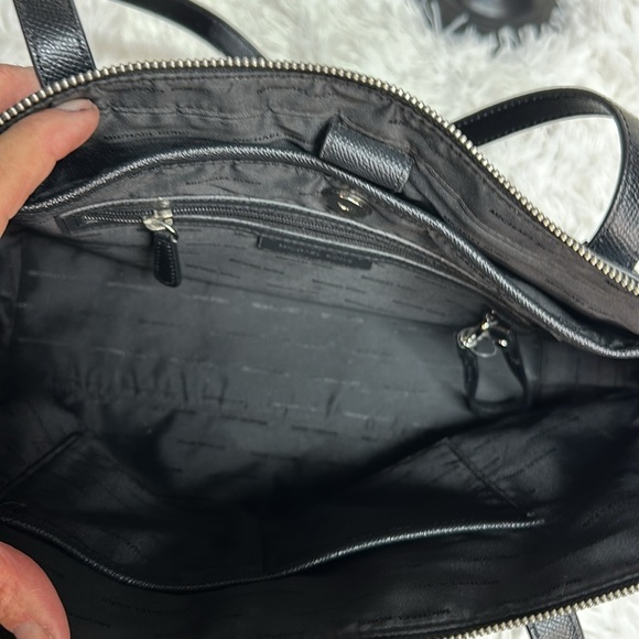 Maddie Medium Crossgrain Leather Tote Bag - Picture 8 of 16